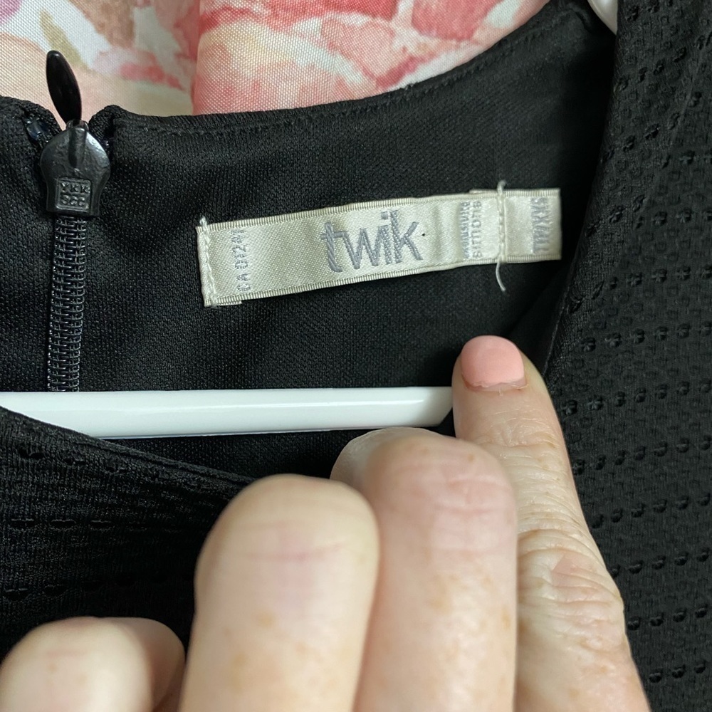 XXS black twik dress​​​​​​​​​​​ - Picture 7 of 8